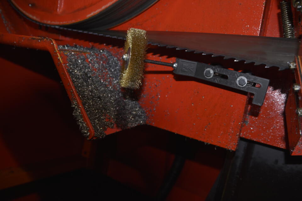 Tooth Brush for industrial band saws now available from Morse Morse